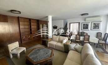 Imagem 4: EM UMA DAS RUAS MAIS DESEJADAS DE COPACABANA, A DOMINGOS FERREIRA, ERGUE-SE UM RARO TRIPLE