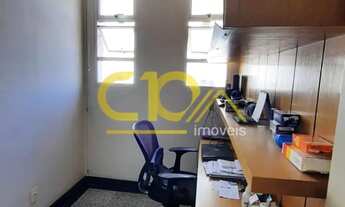 Imagem 4: APARTAMENTO À VENDA COM TRÊS QUARTOS, SUÍTE, VARANDA, SALA AMPLA, BANHO SOCIAL, COZINHA, Á