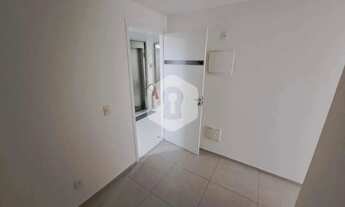 Imagem 4: Excelente sala com 2 splits novos e com farto comércio e transporte na região! Prédio novo