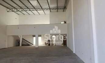 Imagem 2: Galpão para alugar, 298 m² por R$ 7.000/mês - Novo Mundo - Uberlândia/MG