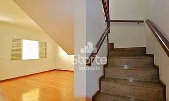 Imagem 7: Casa estilo sobrado com 5 dormitórios à venda, 237m² por R$ 750.000 - Santa Mônica - Uberl