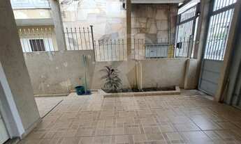 Imagem 5: Casa térrea com 1 quarto, sala, cozinha, banheiro, área de serviço, 1 vaga de garagem