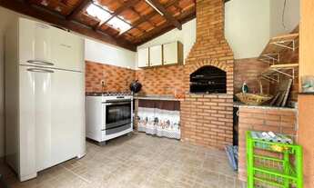 Imagem 7: Sombra, água fresca e paz total: casa com pomar, piscina e varanda gourmet em condomínio f