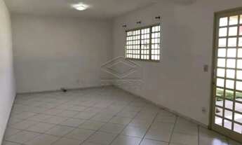 Imagem: CASA COM 3 DORMITÓRIOS - JARDIM EUROPA