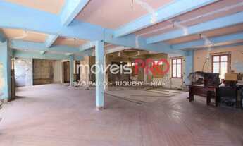 Imagem 3: Predio de tombado , de esquina com grande movimento de pedestre