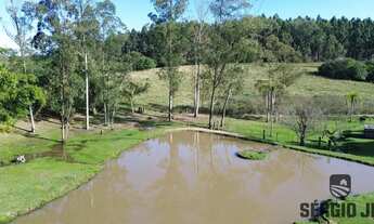 Imagem 2: Propriedade belíssima com 3,4ha, sobrado, casa, galpões, piscina e açudes em Triunfo