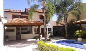 Imagem: Sobrado para venda possui 242 metros quadrados