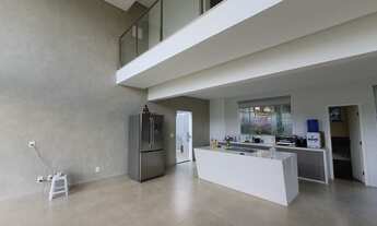 Imagem 4: Sítio Maravilhoso com Casa de 320m² Dois Pavimentos em Condomínio Fechado