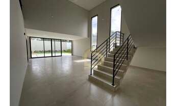 Imagem 6: Sobrado com projeto moderno em condominio de luxo