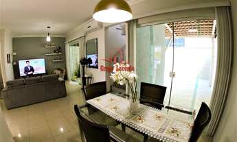 Imagem 3: Condomínio Ilha do Sol 142m² / 3 quartos sendo 1 suíte / 2 vagas cobertas / Flores