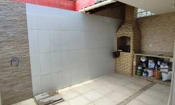 Imagem 6: Ótimo duplex três quartos sendo um suíte, frente para o nascente. Jardim Vitória Macaé RJ!