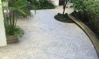 Imagem 5: No coração do Jardim Guedala com 5 suites e 8 vagas