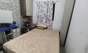 Imagem 7: Terreno com três casas