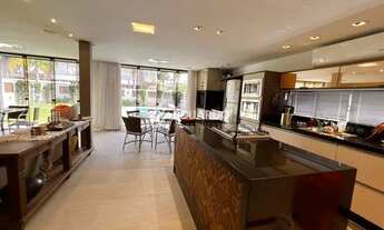 Imagem 3: Casa à venda com 05 dormitórios na praia de Mariscal, Bombinhas - SC