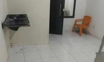 Imagem 3: ALUGO KITNET Quarto com aluguel por R$350 /mês