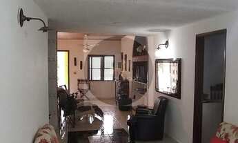 Imagem 3: Casa para venda com 300 metros quadrados com 5 quartos sendo 1 suíte