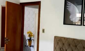 Imagem 7: Reformado, 2 quartos, sala, cozinha, banheiro, área de serviço, vaga demarcada, próximo da