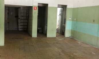 Imagem 4: Loja Comercial na Kennedy-Tupy, 48m², estacionamento coberto, 2 banheiros