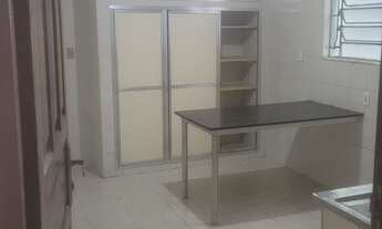 Imagem 2: Aluga-se para fins comerciais e residenciais: Casa duplex 4 quartos, 2 banheiros