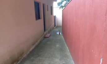 Imagem 2: Alugo casa em Brumadinho casa branca jangada