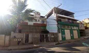 Imagem: )(- Muito bem localizada! Casa de vila