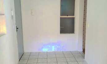 Imagem 2: Apt aluguel, 3 qts sendo 1 suíte, garagem coberta, portão eletrônico R$900,00, barra de ja