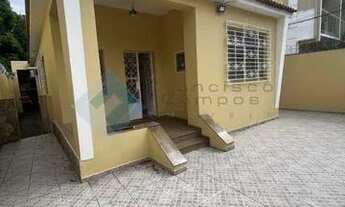 Imagem 2: Casa frente de Rua, 3 quartos, aceitando financiamento