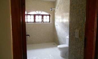 Imagem 6: Vende-se Chácara com Construção Nova Possibilidade de obter renda - Suzano - São Paulo