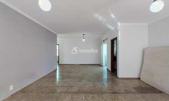 Imagem 6: Casa de alto padrão, com piscina e churrasqueira, 200m² de área construída, próxima ao cen