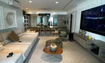 Imagem 2: JS Apartamento para venda possui 215 metros quadrados com 3 quartos em Ponta D'Areia