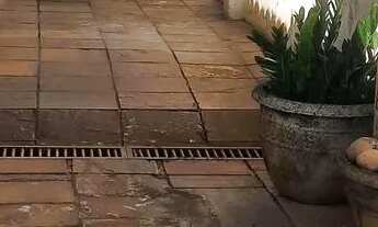 Imagem 3: Imóvel para aluguel possui 230 metros quadrados com 3 quartos