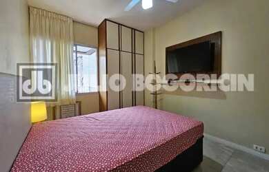 Imagem 12: Flat Copacabana! Localização privilegiada, Flat reformado com varanda e com muita iluminaç