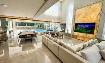 Imagem: Casa Nova e Mobiliada, Porteira fechada