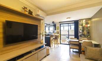 Imagem: Casa de condomínio com Pé-direito alto