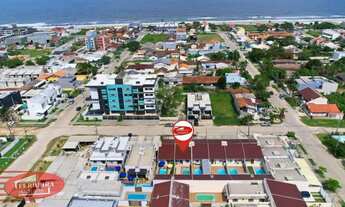 Imagem 3: Casa com 3 Quartos e Piscina