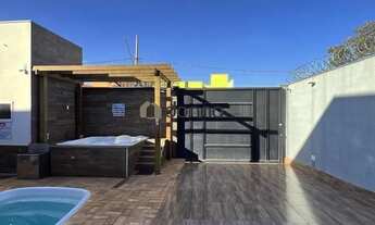 Imagem 2: Casa à venda em Uberaba (Parque das Laranjeiras II) 3 vagas, piscina e churrasqueira