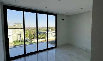 Imagem 2: Casa Alto Padrão no Cond. do Lago com 4 Quartos e Piscina com Hidro