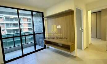 Imagem 2: Ponta Verde, apto com 2/4 e móveis planejados, a 50 metros da beira-mar