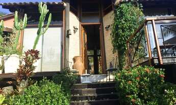 Imagem 2: Casa exclusiva linear de alto padrão localizado em excelente condomínio em Itaipu