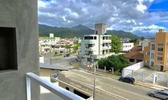 Imagem 2: Apartamento para venda possui aproximadamente 65m² com 1 quarto no Sta Regina - Camboriú