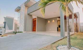 Imagem: Condomínio Novo Leblon. Casa com 130 m²