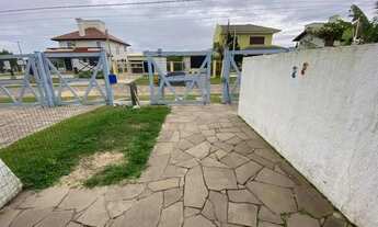 Imagem 2: Casa para venda tem 60 metros quadrados com 2 quartos em Centro - Imbé - RS