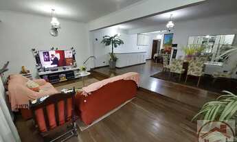 Imagem 2: Casa Sobreposta para Venda em Santos, Boqueirão, 3 dormitórios, 2 suítes, 4 banheiros, 2 v