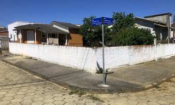 Imagem 4: Casa de esquina no Demboski em Içara