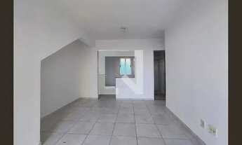 Imagem 2: Apartamento para Aluguel - Cabral, 2 Quartos, 72 m2