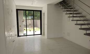 Imagem 5: Excelente sobrado à venda na Praia dos Ingleses, em Florianópolis.<br><br>Loca