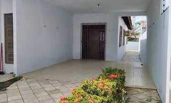 Imagem 4: Casa para aluguel possui 200 metros quadrados com 4 quartos