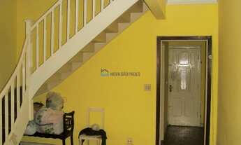 Imagem: Sobrado de 2 dormitórios, sendo 2 banheiros