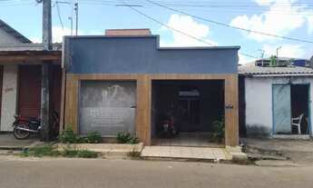 Imagem: Vende-se ponto comercial, possui 3 quartos