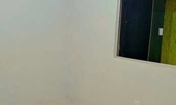 Imagem 3: Casa de fundo Casa com 1 dormitório